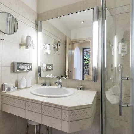 Ξενοδοχείο Boutique La Rocca 4*